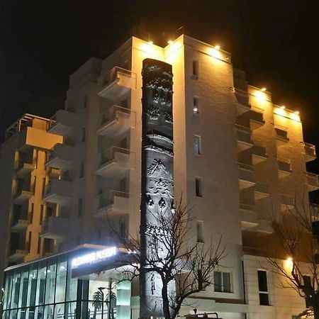 Hotel Alexander Museum Palace Pesaro Exterior photo
