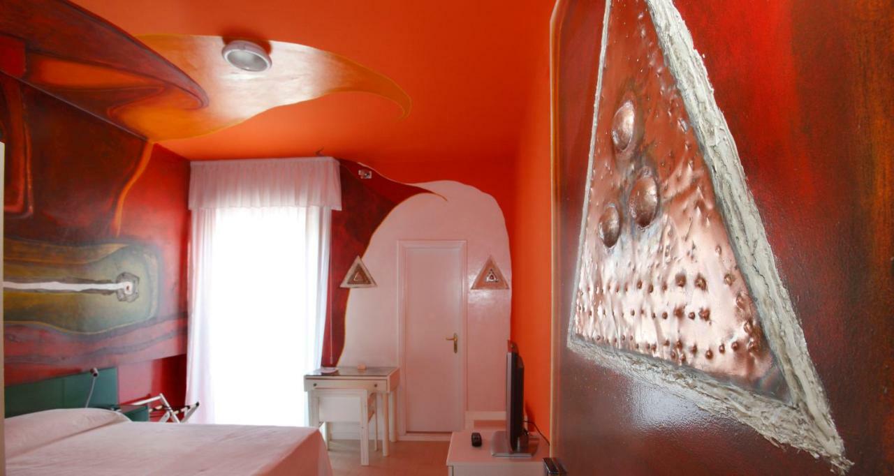 Hotel Alexander Museum Palace Pesaro Exterior photo