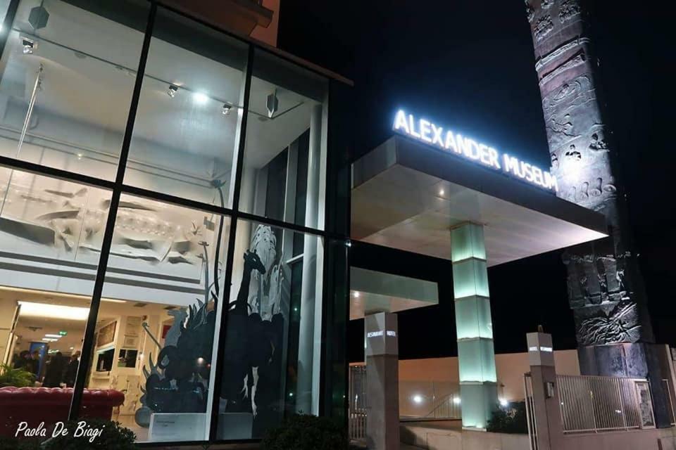 Hotel Alexander Museum Palace Pesaro Exterior photo