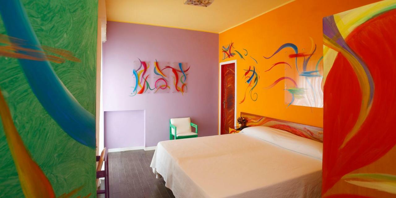Hotel Alexander Museum Palace Pesaro Exterior photo